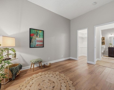 8320 Regents Rd. - Photo Thumbnail 14