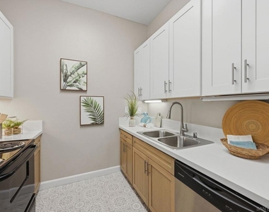 8320 Regents Rd. - Photo Thumbnail 9
