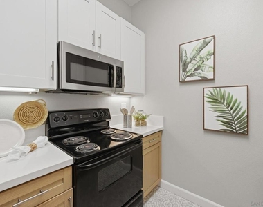 8320 Regents Rd. - Photo Thumbnail 10