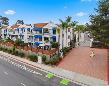 8320 Regents Rd. - Photo Thumbnail 33