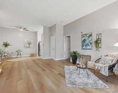 8320 Regents Rd. - Photo Thumbnail 4