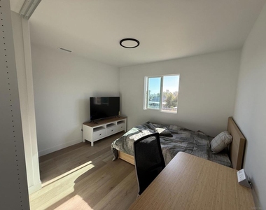 664 Carefree Dr - Photo Thumbnail 24