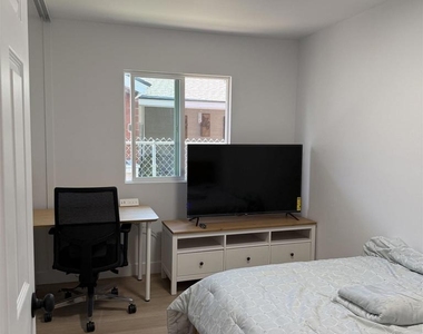 664 Carefree Dr - Photo Thumbnail 19