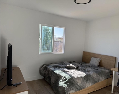 664 Carefree Dr - Photo Thumbnail 22