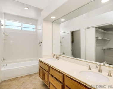 4734 Athos Way - Photo Thumbnail 20