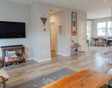 505 Lark Way - Photo Thumbnail 7