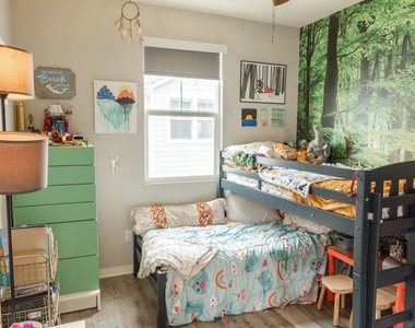 505 Lark Way - Photo Thumbnail 23