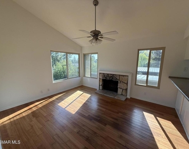 460 Arbor Lane Court - Photo Thumbnail 6