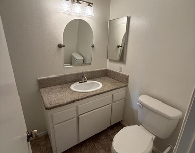 460 Arbor Lane Court - Photo Thumbnail 7