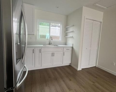 339 Avenue 56 - Photo Thumbnail 4