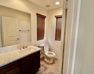 52065 Graythorn Way - Photo Thumbnail 17