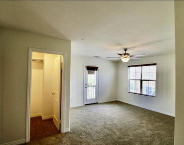 52065 Graythorn Way - Photo Thumbnail 14