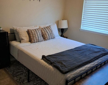 72599 Edgehill Drive - Photo Thumbnail 5