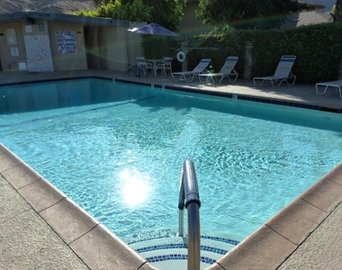 72599 Edgehill Drive - Photo Thumbnail 9