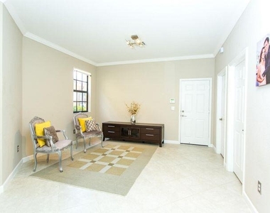 10426 Wellington Parc Drive - Photo Thumbnail 1