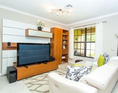 10426 Wellington Parc Drive - Photo Thumbnail 2