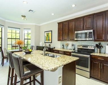 10426 Wellington Parc Drive - Photo Thumbnail 4