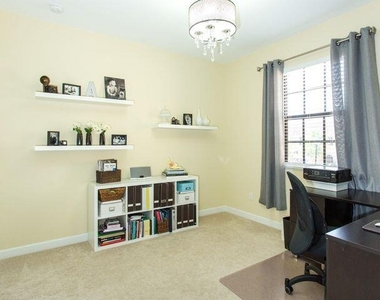 10426 Wellington Parc Drive - Photo Thumbnail 13