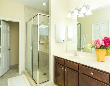 10426 Wellington Parc Drive - Photo Thumbnail 10