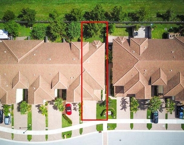 10426 Wellington Parc Drive - Photo Thumbnail 20