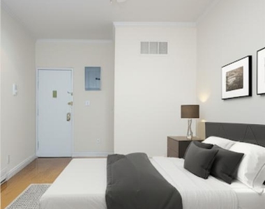 Avenue B - Photo Thumbnail 4