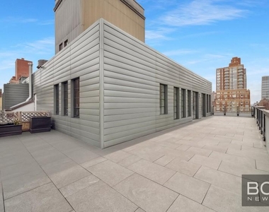 East 80th Street - Photo Thumbnail 2