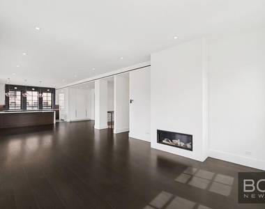 East 80th Street - Photo Thumbnail 6