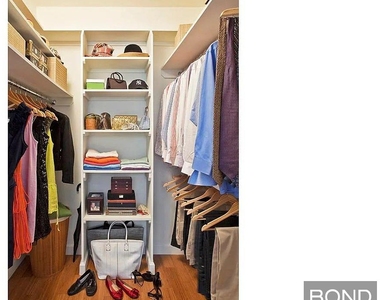 East 79th Street - Photo Thumbnail 6