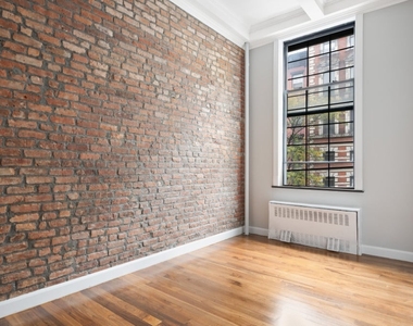 East 11th Street - Photo Thumbnail 2