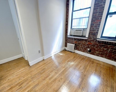 East 13th Street - Photo Thumbnail 7