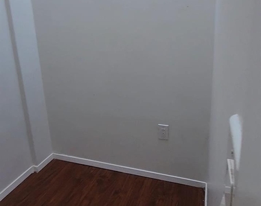 120-15 Jamaica Ave - Photo Thumbnail 9