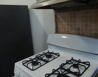 120-15 Jamaica Ave - Photo Thumbnail 2
