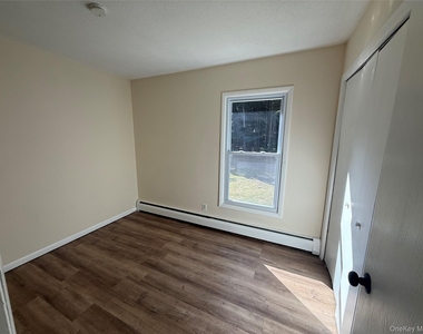 52 Boxbaum Road - Photo Thumbnail 3