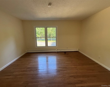 52 Boxbaum Road - Photo Thumbnail 2