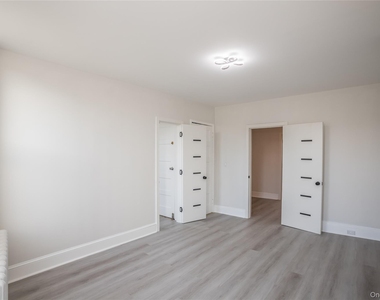 67-17 Myrtle Avenue - Photo Thumbnail 14