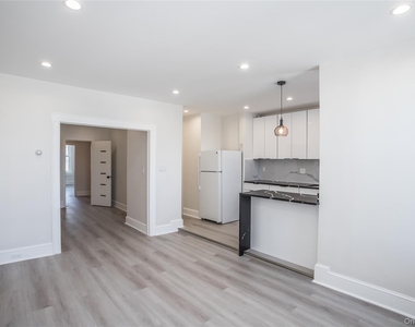 67-17 Myrtle Avenue - Photo Thumbnail 2