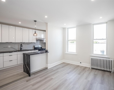 67-17 Myrtle Avenue - Photo Thumbnail 4