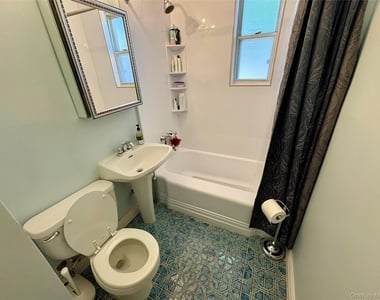 260-25 73rd Avenue - Photo Thumbnail 9