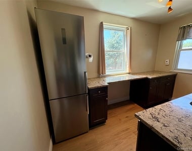 260-25 73rd Avenue - Photo Thumbnail 5