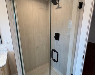 23 Perry Avenue - Photo Thumbnail 39