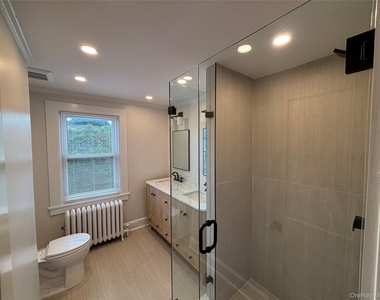23 Perry Avenue - Photo Thumbnail 23