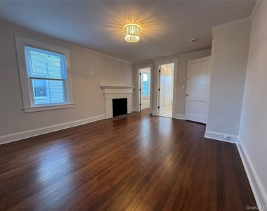 23 Perry Avenue - Photo Thumbnail 20