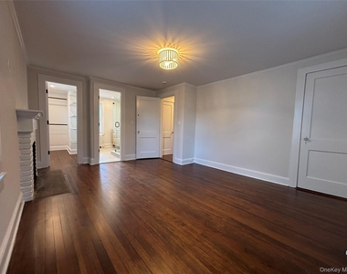 23 Perry Avenue - Photo Thumbnail 21