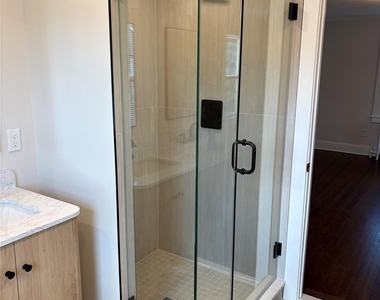 23 Perry Avenue - Photo Thumbnail 25