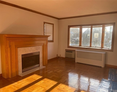 83-27 255th Street - Photo Thumbnail 2