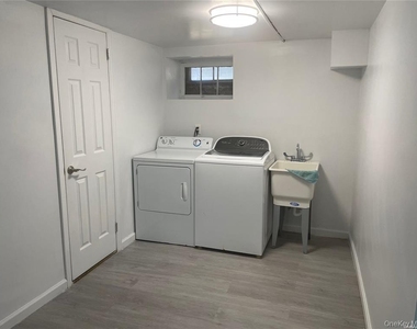 83-27 255th Street - Photo Thumbnail 6