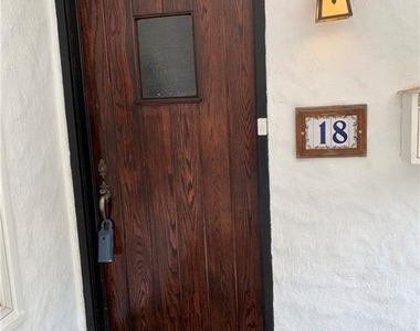 18 Chestnut Avenue - Photo Thumbnail 2