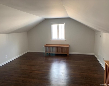 18 Chestnut Avenue - Photo Thumbnail 13