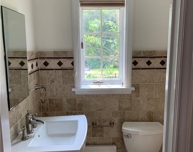 18 Chestnut Avenue - Photo Thumbnail 16