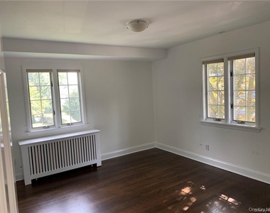 18 Chestnut Avenue - Photo Thumbnail 15
